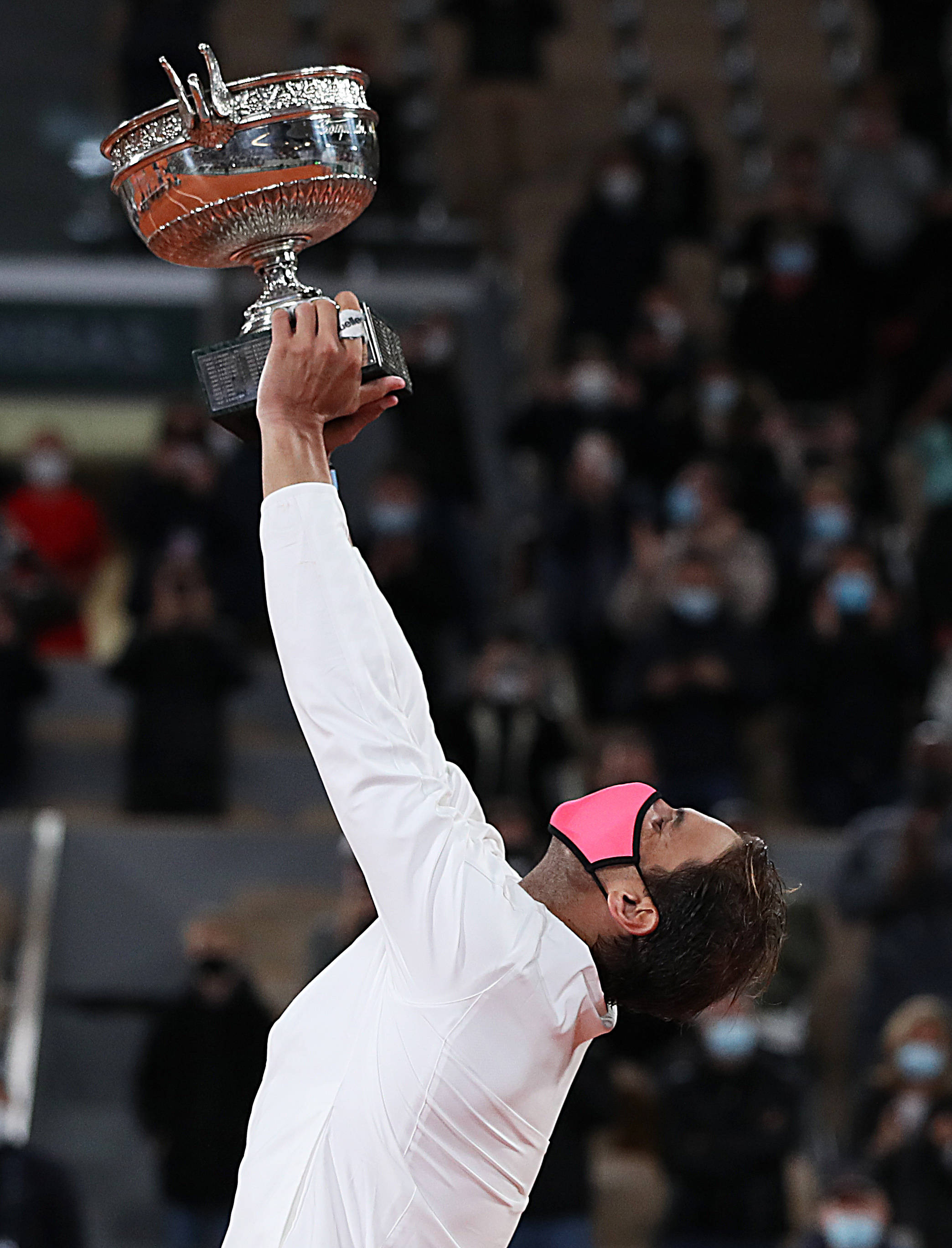 纳达尔与30激战塞尔维亚队分钟，晋级下一阶段胜负难料！，阿扎伦卡焦点对战上演精彩一战的简单介绍