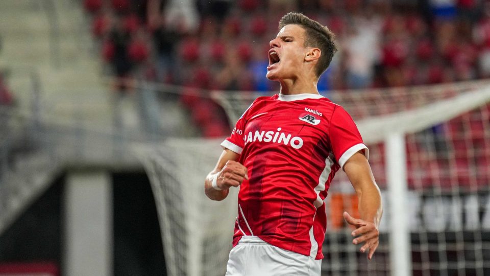 包含里程碑夜AC米兰扳平良机；葡超冲刺阶段刷纪录；质疑声仍在；控场能力受关注的词条爱游戏中国站